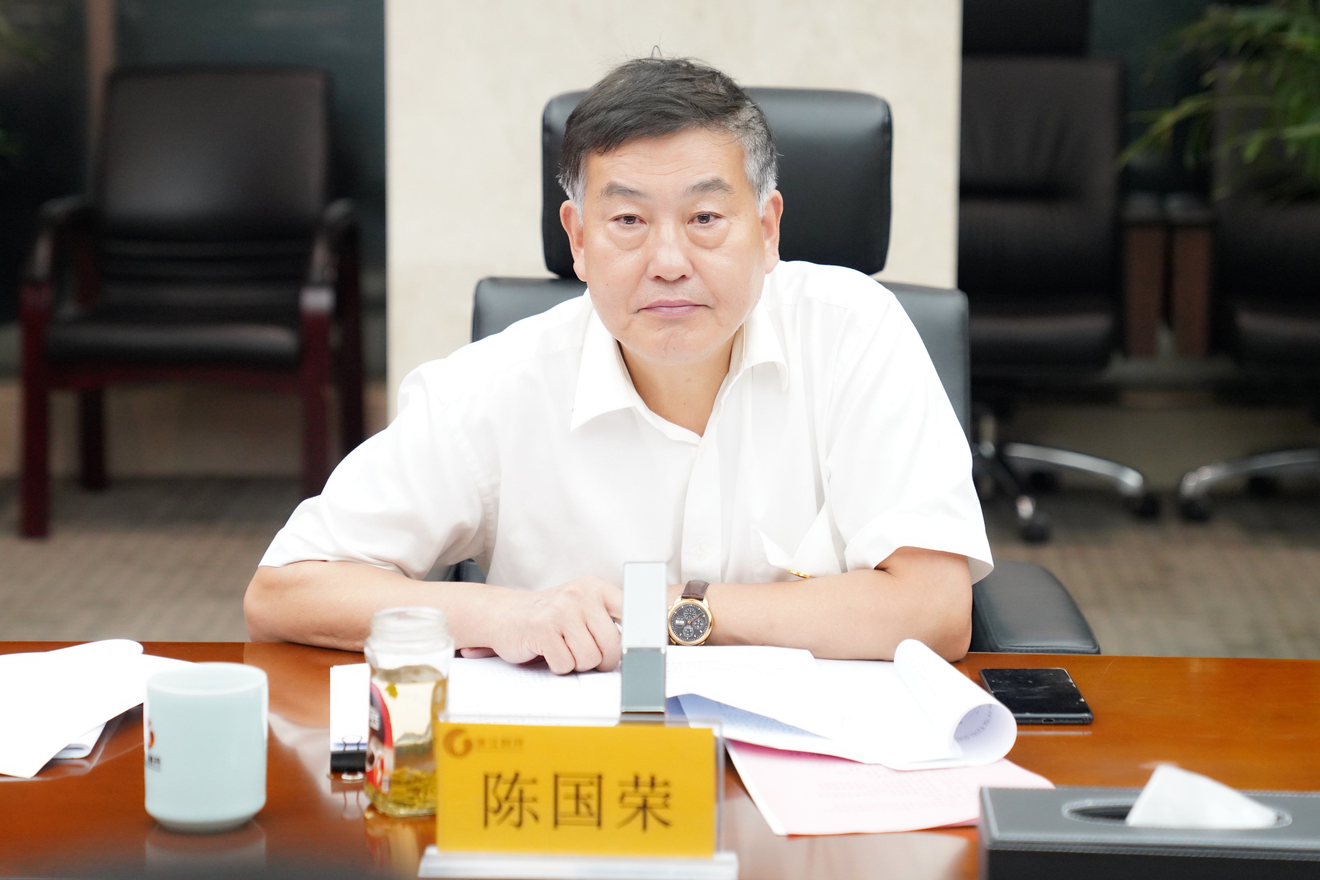 陈 单人.jpg